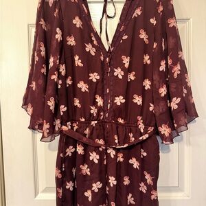 Abercrombie And Fitch Women’s Size Medium Floral Bell Sleeve Romper Mini Shorts